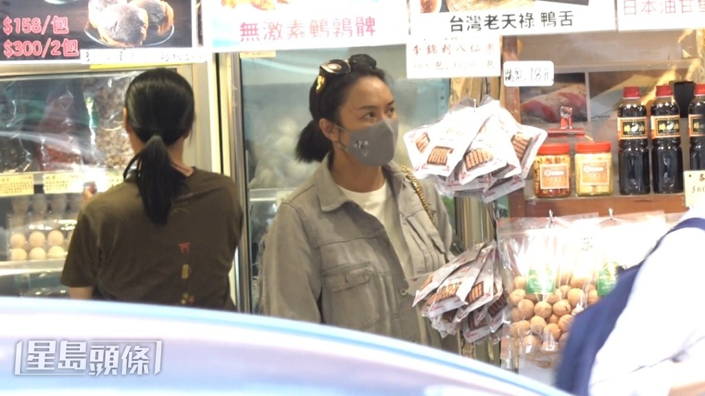 黎瑞恩趁未掛8號風球前,獨自駕車到九龍城搜購糧食。 黎瑞恩趁未掛8號風球前,獨自駕車到九龍城搜購糧食。