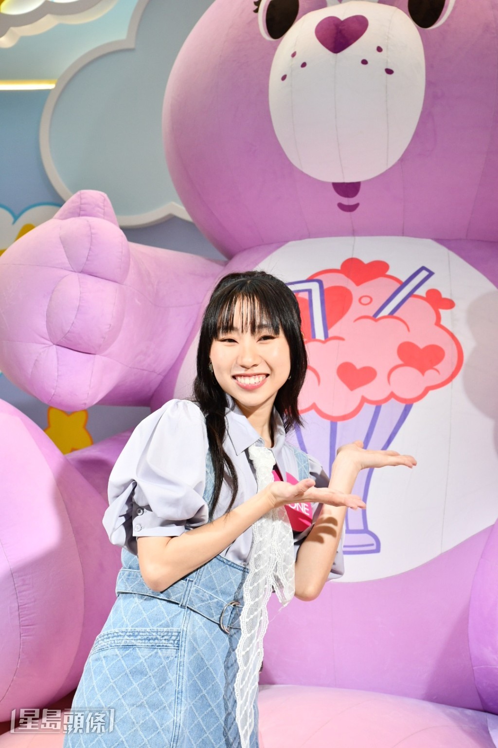 麗英即將生日,她已預備欣賞藤井風演唱會作為生日禮物。 麗英即將生日,她已預備欣賞藤井風演唱會作為生日禮物。