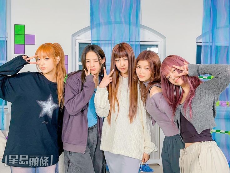 Danielle（右二）被指遭ADOR入稟要求賠償2.29億港元。