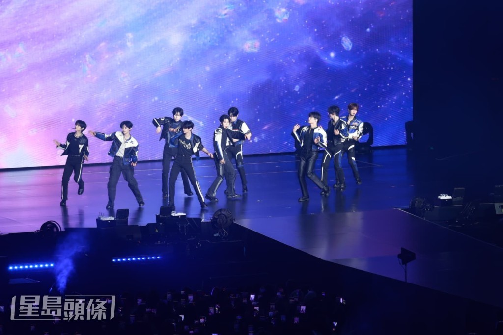 韓國男子組合ZEROBASEONE昨晚（19日）在啟德體藝館舉行一連三場《2025 ZEROBASEONE WORLD TOUR [HERE&NOW] IN HONG KONG》演唱會。