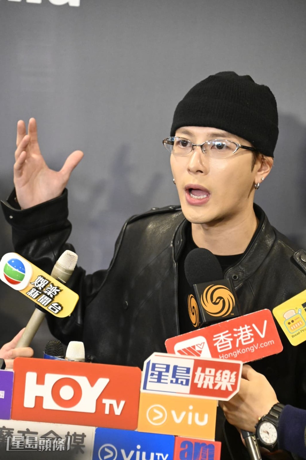 因6年無回港，王嘉爾上台時感到緊張有壓力。