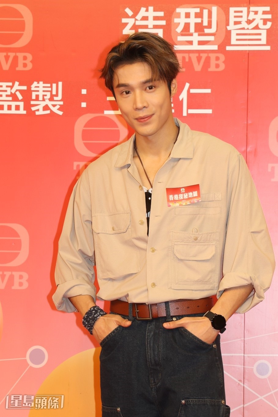 對於LOONG 9-S將在各地巡唱,他也獲邀做嘉賓,笑言要度期,最少也要到現場做觀眾。 對於LOONG 9-S將在各地巡唱,他也獲邀做嘉賓,笑言要度期,最少也要到現場做觀眾。