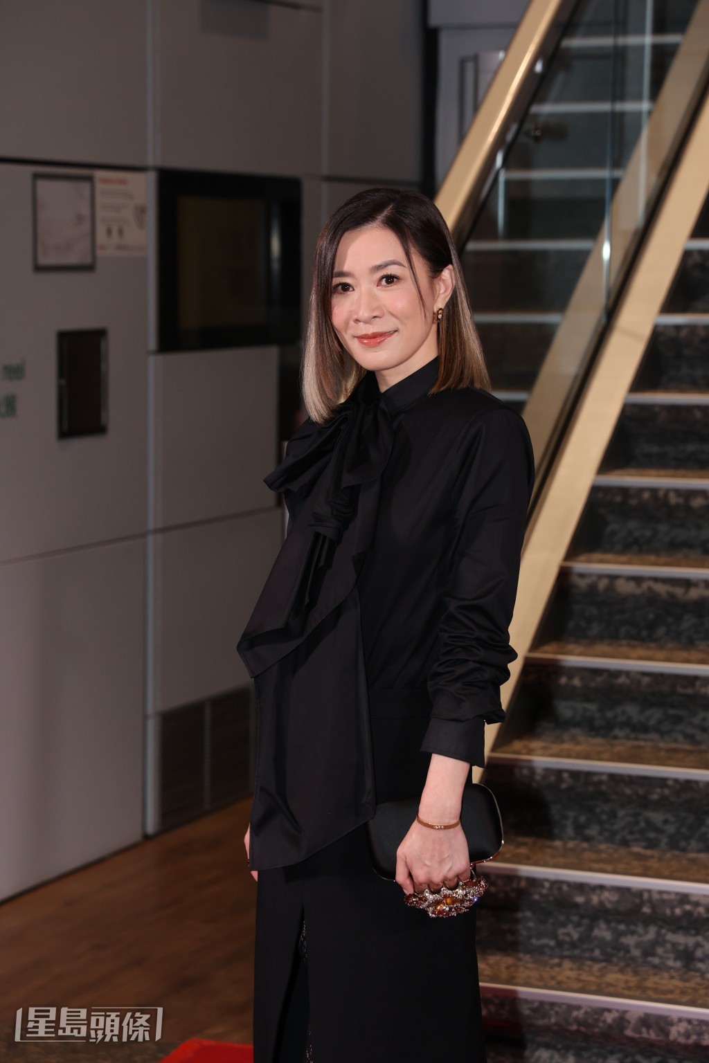 2人前一晚現身《東張西望》做主持，阿佘坦言緊張到甩轆。