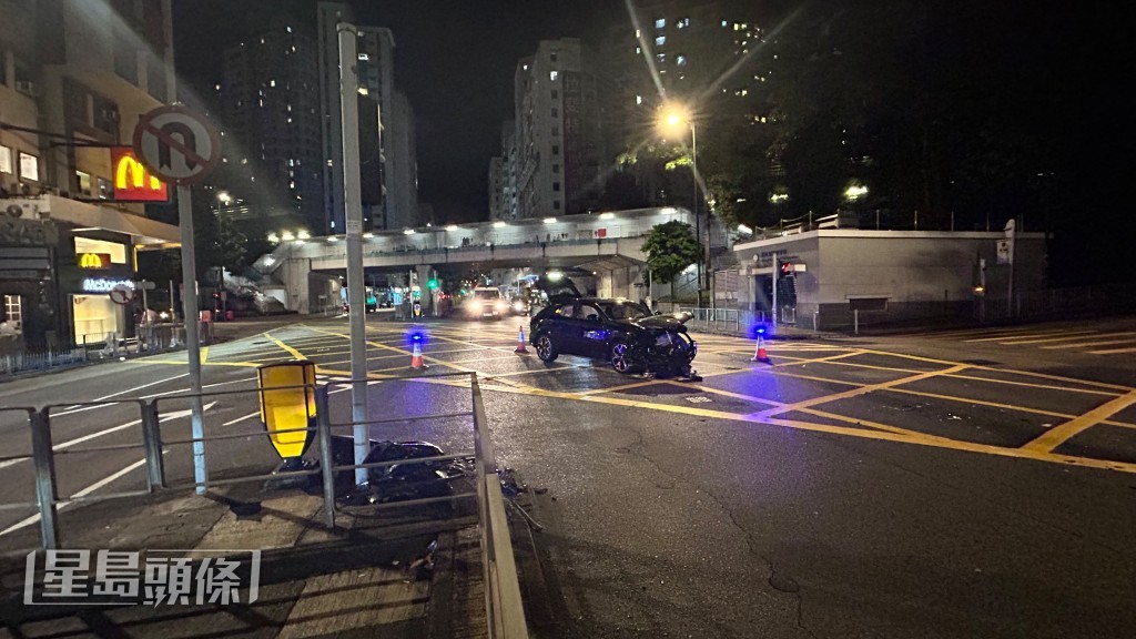 窩打老道與衛理道交界發生車禍。蔡楚輝攝 窩打老道與衛理道交界發生車禍。蔡楚輝攝
