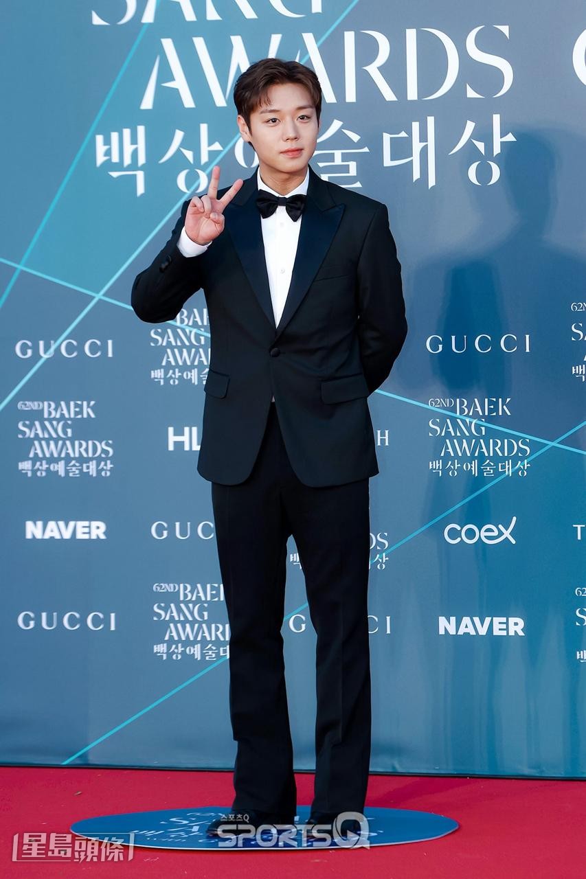 《王命之徒》朴志訓入圍電影男新人，他亦率先獲得人氣男演員。