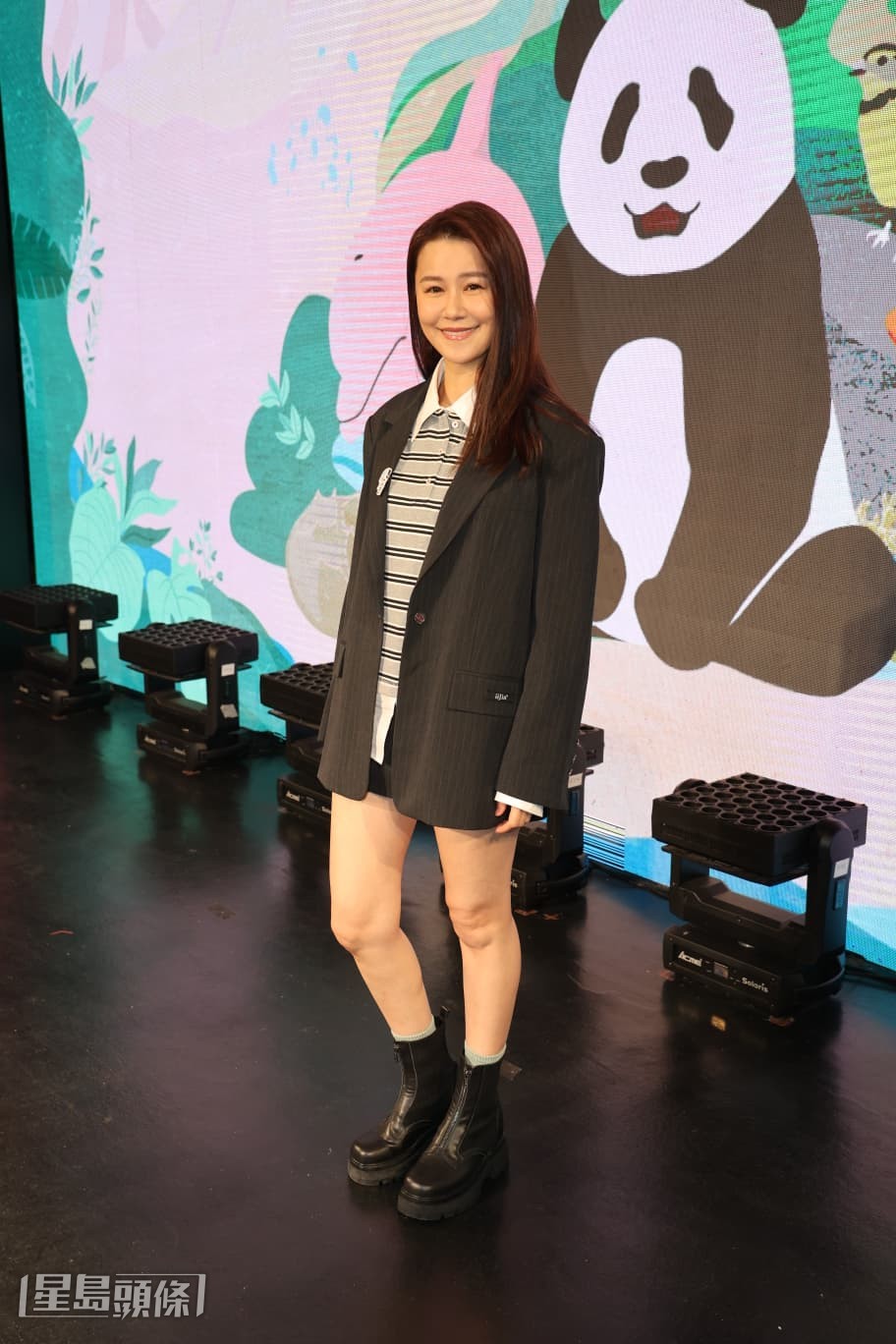 問到蕭正楠現在是否也有投訴她?翠如尷尬地表示昨天才被老公投訴完。 問到蕭正楠現在是否也有投訴她?翠如尷尬地表示昨天才被老公投訴完。