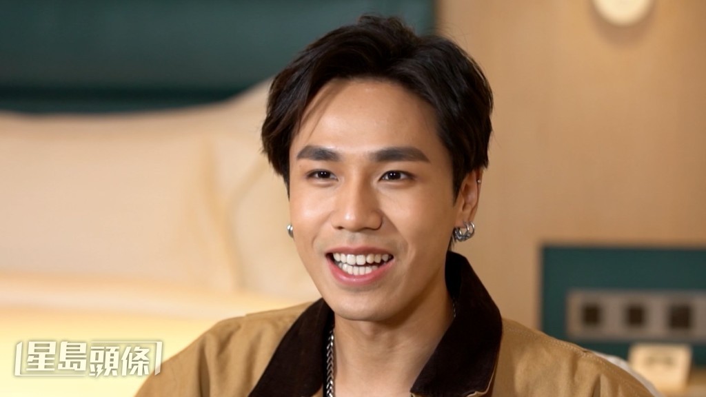 事后Jason亦坦言:“佢哋就成日喺节目入面笑‘Jason咁蠢,到底识唔识玩㗎?’,我都承认嘅,即系某啲game我真系唔系好谂得明点玩,所以就乱咁玩。” 事后Jason亦坦言:“佢哋就成日喺节目入面笑‘Jason咁蠢,到底识唔识玩㗎?’,我都承认嘅,即系某啲game我真系唔系好谂得明点玩,所以就乱咁玩。”