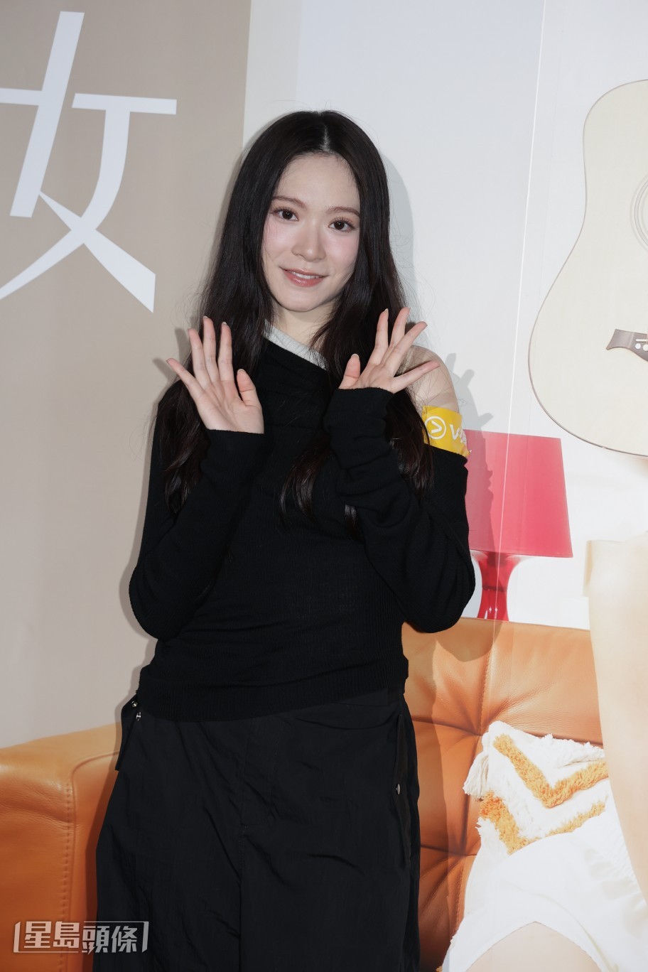 雲浩影表示有場戲兩男爭一女，但兩人即場爆肚，搞到她忍笑又NG。