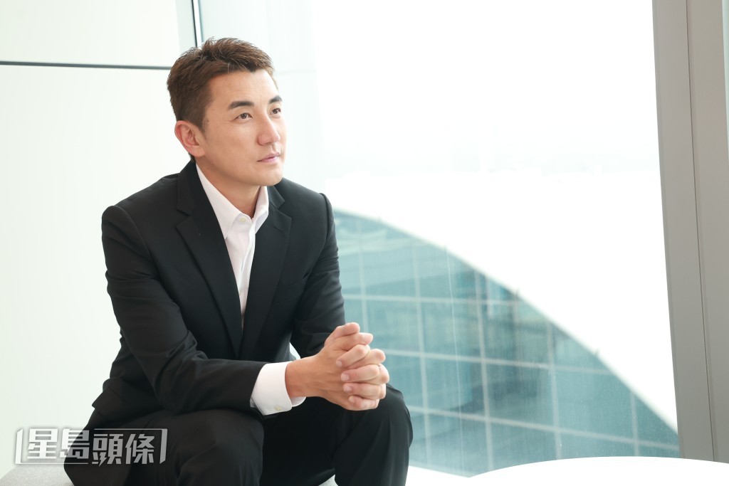 洪永城延續「暖男」形象，相 信劇集出街後會令他「行情」激升。