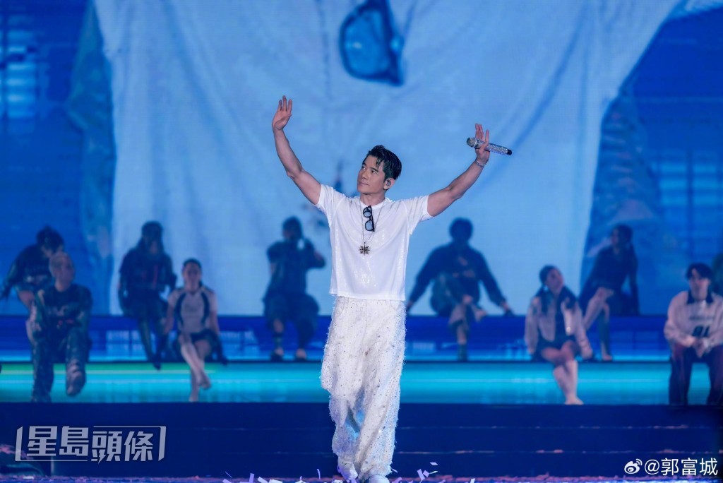 勁歌熱舞為粉絲帶來視聽享受。