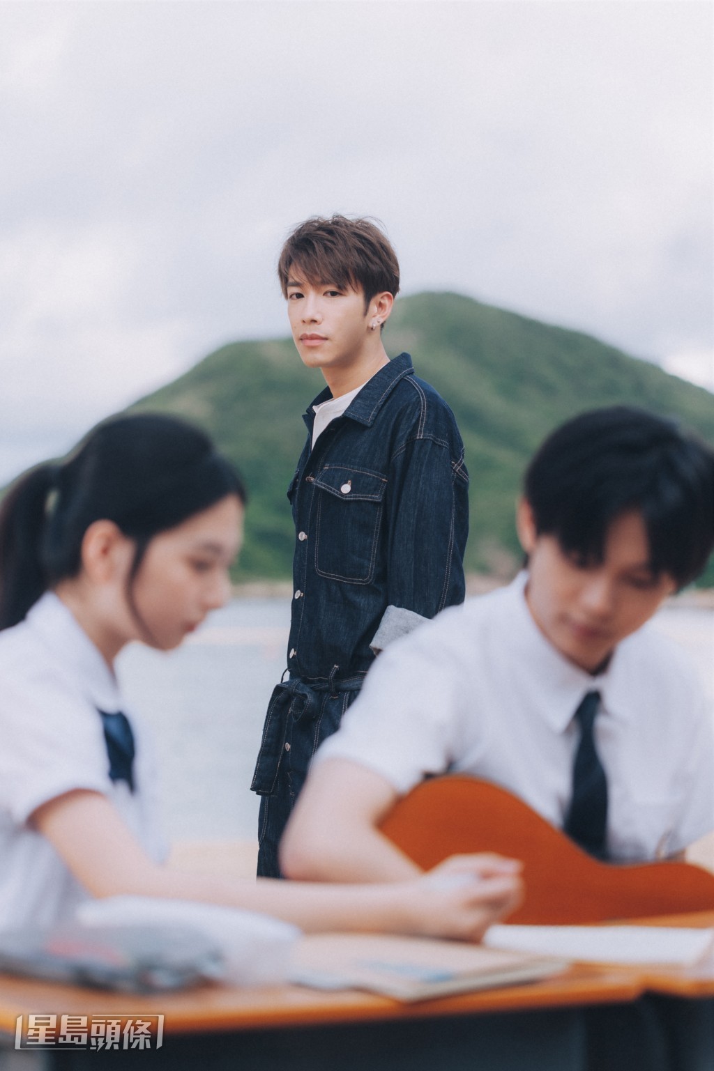他指今次參與作曲填詞,希望藉歌曲鼓勵大家。 他指今次參與作曲填詞,希望藉歌曲鼓勵大家。