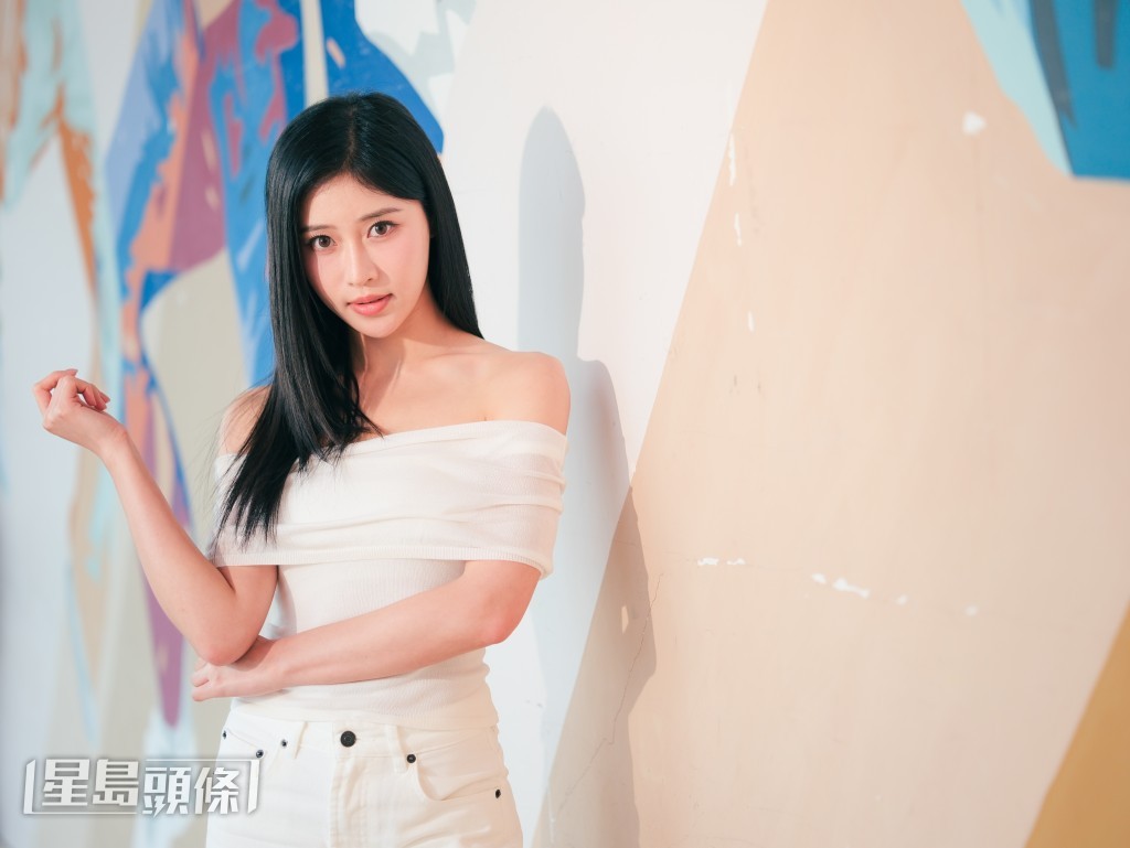身為港姐的倪樂琳表示對於做女團,有人覺得她「降咗呢」! 身為港姐的倪樂琳表示對於做女團,有人覺得她「降咗呢」!