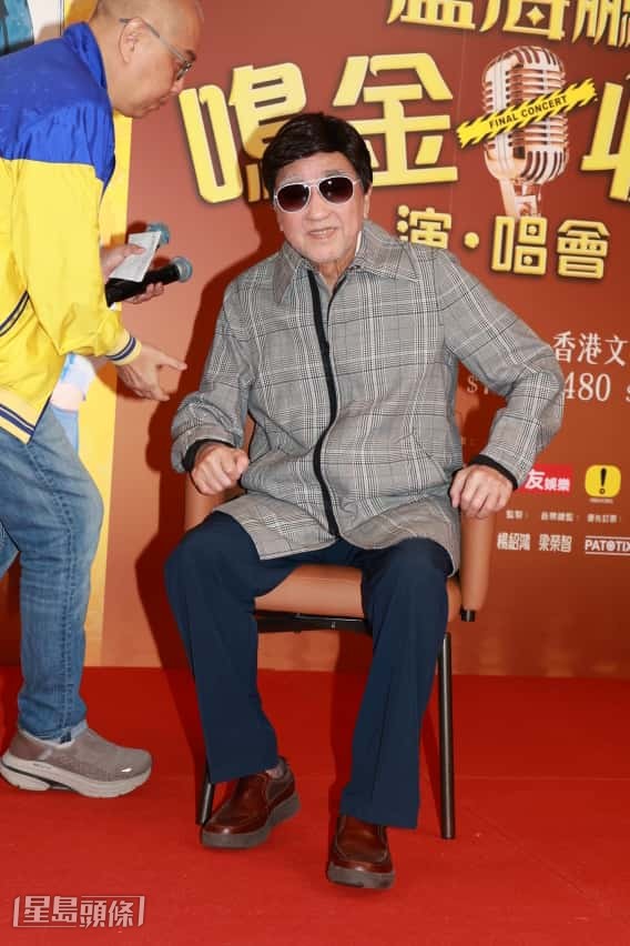 鵬哥表示今次沒有歌單，全晚玩即興唱。