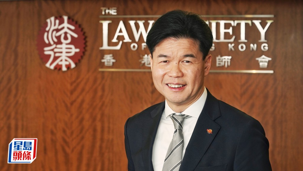 湯文龍連任香港律師會會長。資料圖片