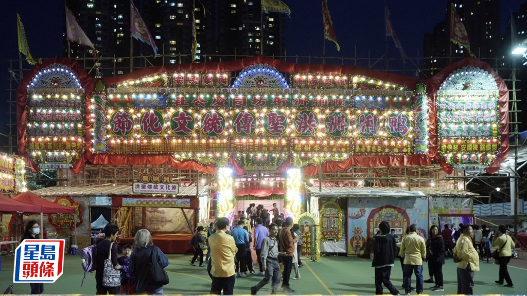 一連5日南區繽紛市集開幕 傳統攤位引眾多市民參與