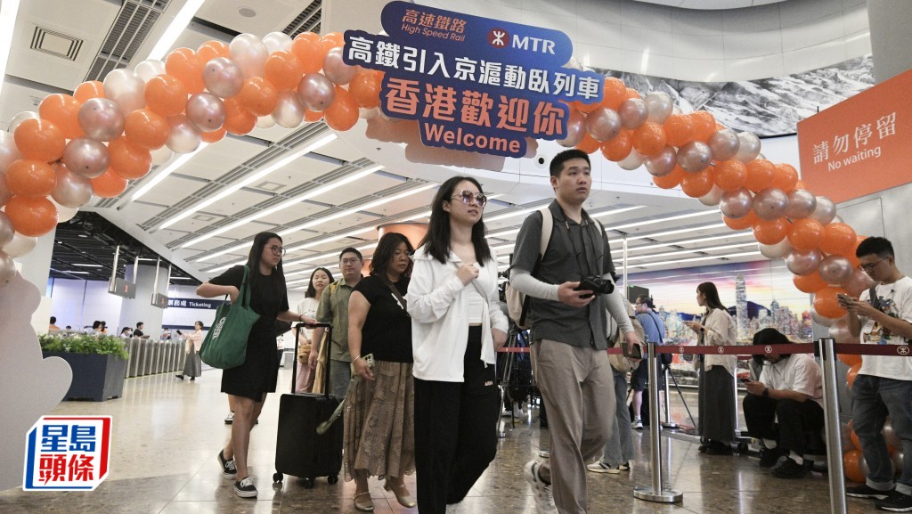 高鐵動臥︱京滬首班列車父親節抵港 乘客讚睡得好夠划算：多出半天時間遊玩