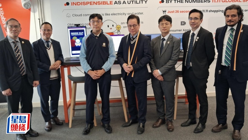 香港浸會大學附屬學校王錦輝中小學總校長陳偉佳（中）表明，中小學部均打算申請增收非本地學生，並會有計劃、「小規模」地進行「擴容」。歐文瀚攝