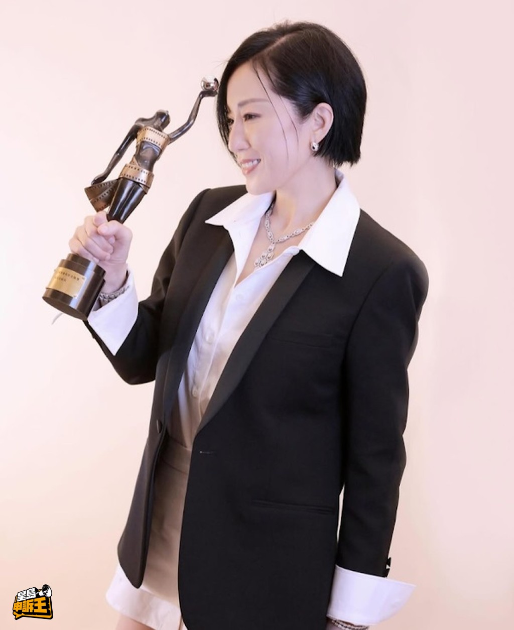勇夺金像女配角后,谷祖琳笑言工作量未有变多,但托赖一直有人找她倾工作。 勇夺金像女配角后,谷祖琳笑言工作量未有变多,但托赖一直有人找她倾工作。