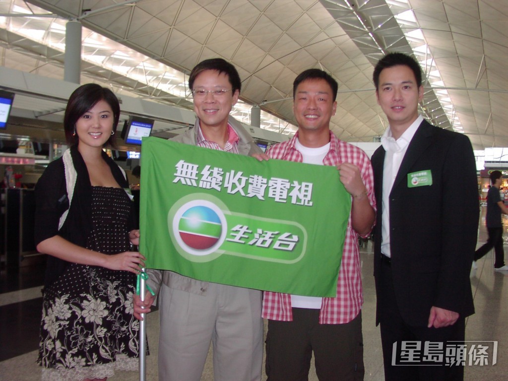 蔡子健（右一）參與許多旅遊節目而有「旅遊王子」美譽。