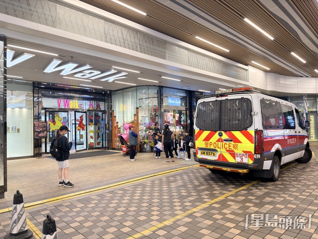 警员到场调查。梁国峰摄