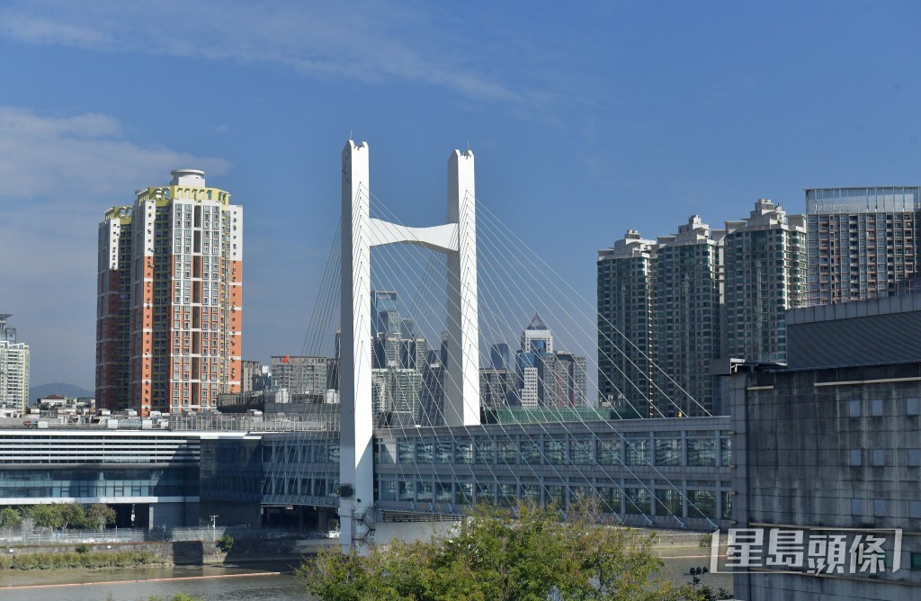 落马洲支线管制站。资料图片