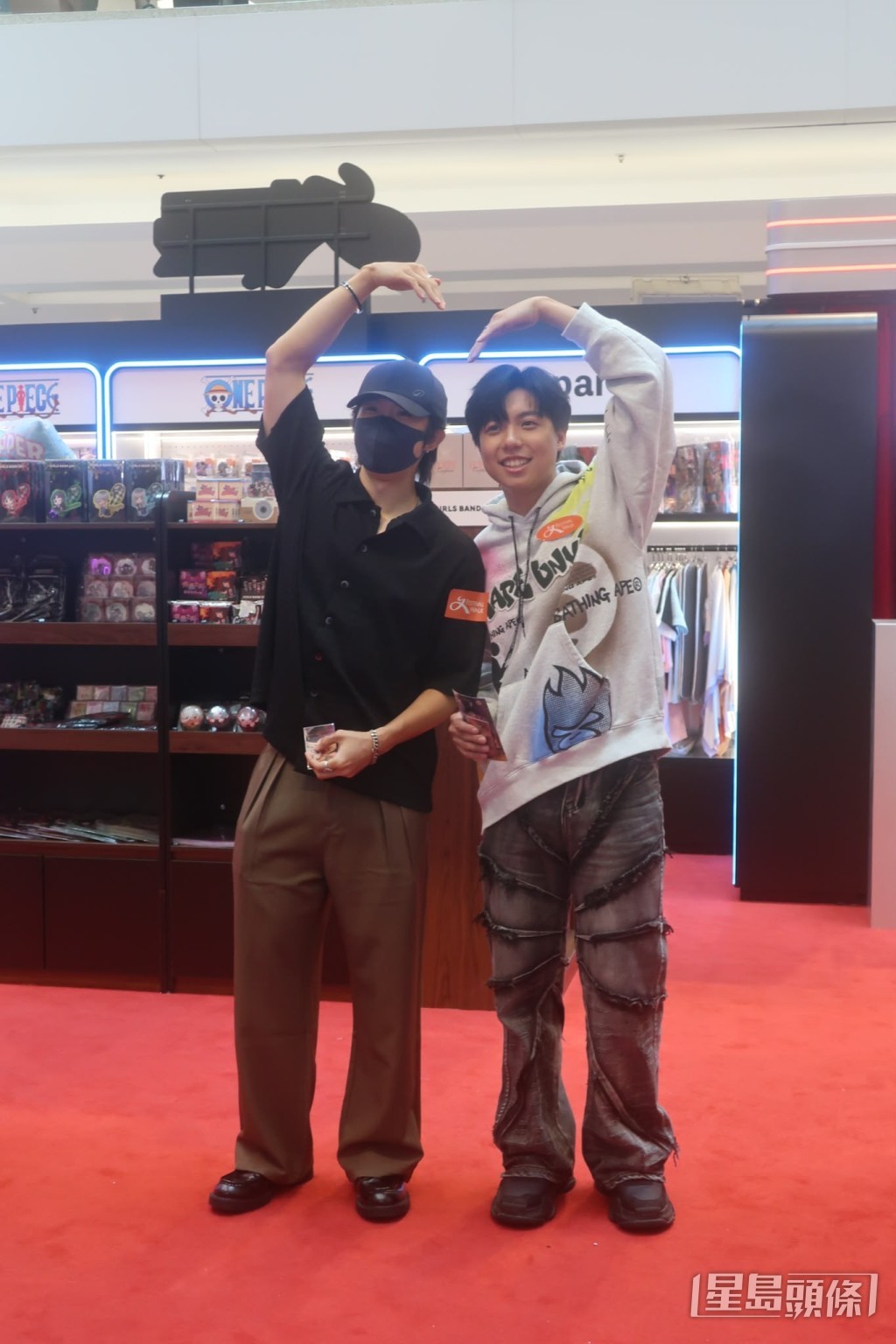 葉振弘（Marco）弟弟葉振延（Manson）盡顯兄弟情。
