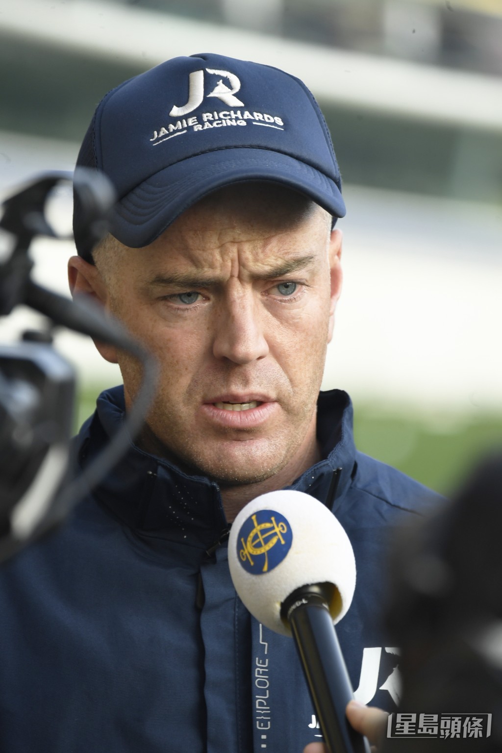 「國千金」今朝一課黎昭昇跟出跟入。