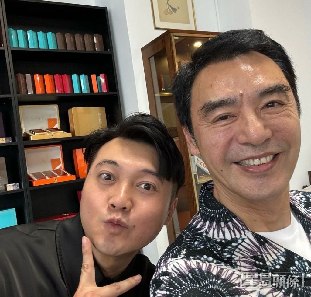 王嘉明认识钟镇涛多年。 王嘉明认识钟镇涛多年。