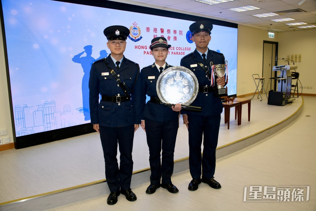 (左至右)最新一期警察學院畢業的學警葉浩文、見習督察范婕妍及學警歐陽奕鳴接受傳媒訪問。楊偉亨攝