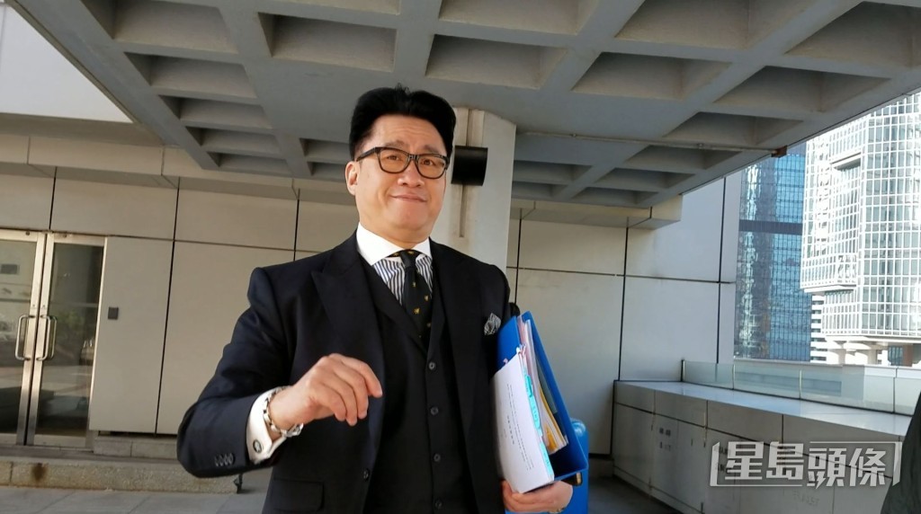 陸偉雄大律師坦承自己理想中也渴望過上下午5時下班、回家看電視及七時吃飯的平凡作息，但刑事大律師這份「救人」工作的突發性絕不容許。
