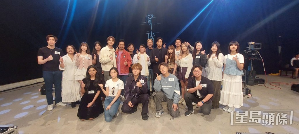60多名參賽者與評審團的ERIC KWOK、吳浩康、陳奐仁、胡鴻鈞、譚耀文、劉皓龍、著名音樂人張家誠會面。 60多名參賽者與評審團的ERIC KWOK、吳浩康、陳奐仁、胡鴻鈞、譚耀文、劉皓龍、著名音樂人張家誠會面。