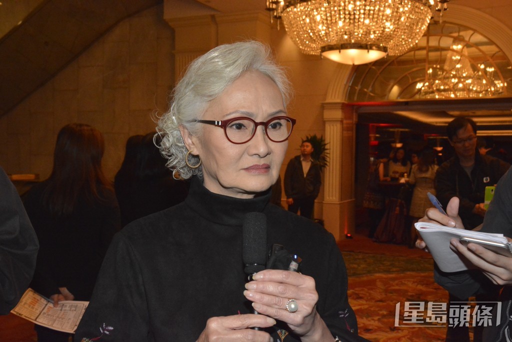 據了解，88歲的唐佳因太太雪妮發現患上胰臟癌，需長居醫院接受治療，曾向家人透露不開心。