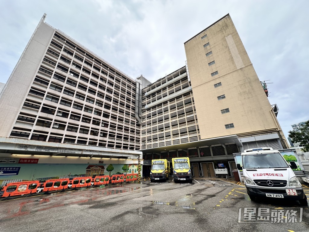 男傷者送往伊利沙伯醫院治理。 男傷者送往伊利沙伯醫院治理。