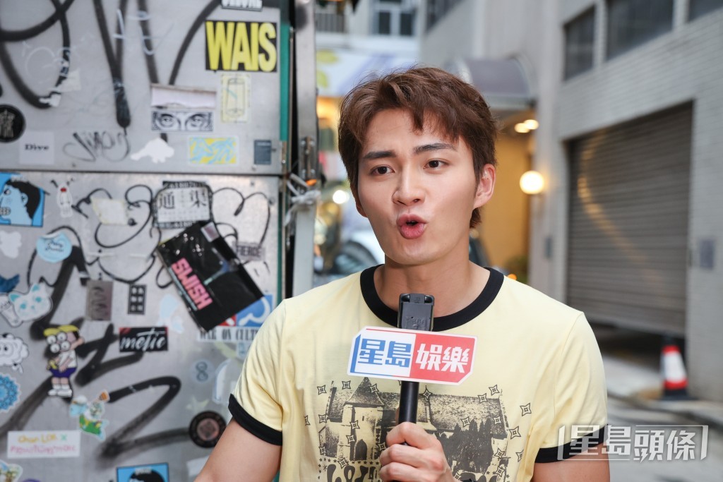 周嘉洛唔嬲JW秘嫁冇邀請他出席。