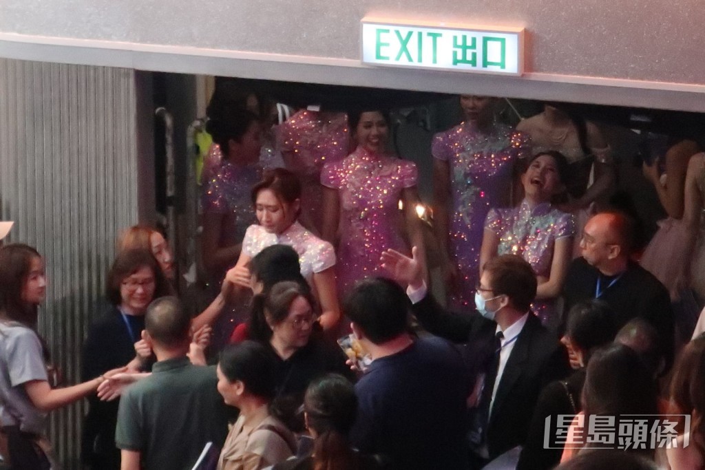 「落選港姐」湯家琳一見家人，即真情流露。