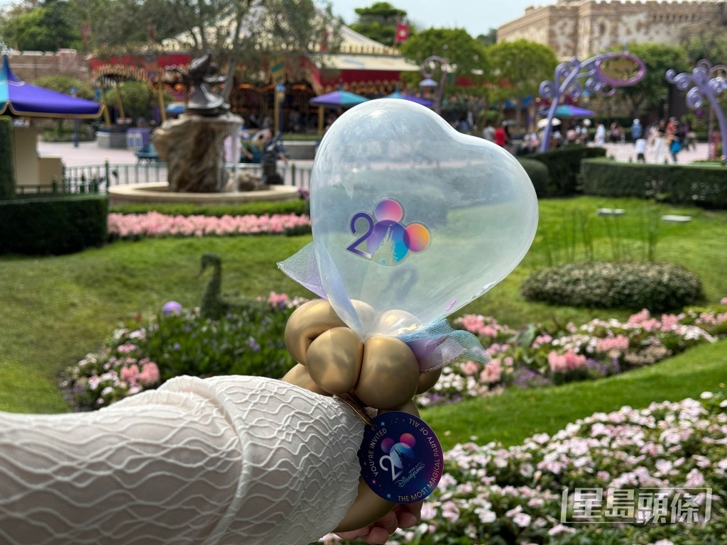 入園更可免費拎小禮物,場內的夢想公園不定時會有氣球師出現,大家可免費領取20周年主題扭扭氣球 入園更可免費拎小禮物,場內的夢想公園不定時會有氣球師出現,大家可免費領取20周年主題扭扭氣球