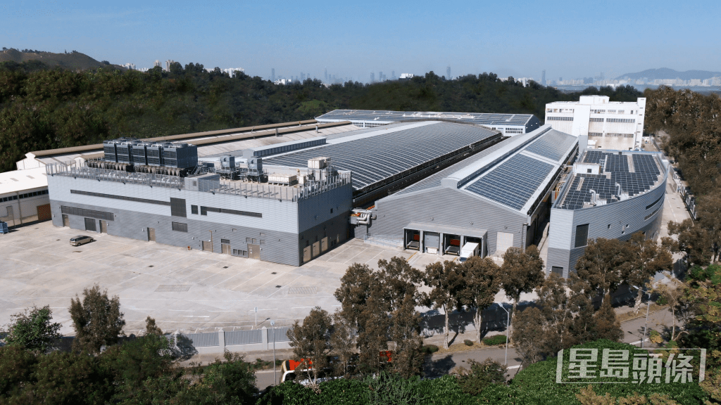 幸福醫藥提倡關注環境健康，於新建的元朗廠房天台安裝了逾4400塊太陽能板。