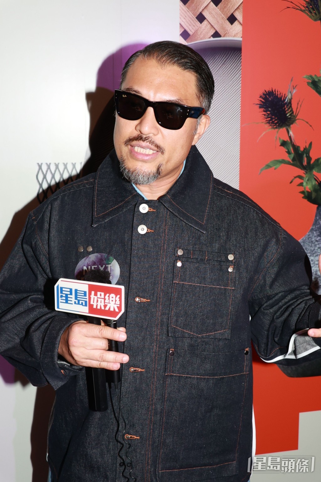 他不禁爆粗指「激X氣」。