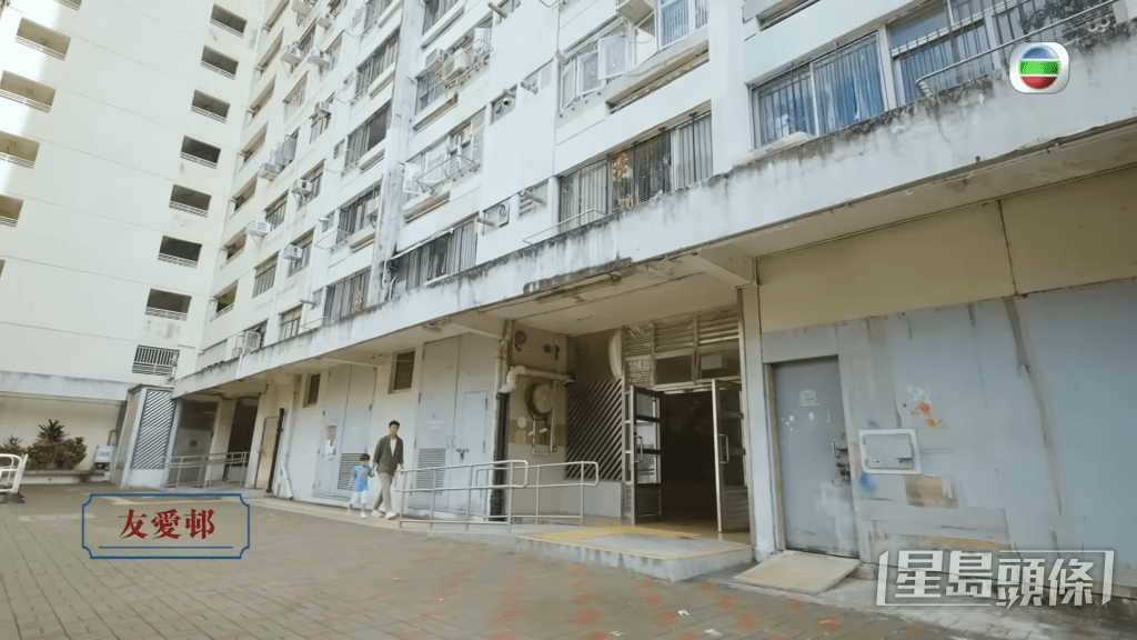 黎諾懿去年拍《回家》帶囝囝小春雞返友愛邨。 黎諾懿去年拍《回家》帶囝囝小春雞返友愛邨。