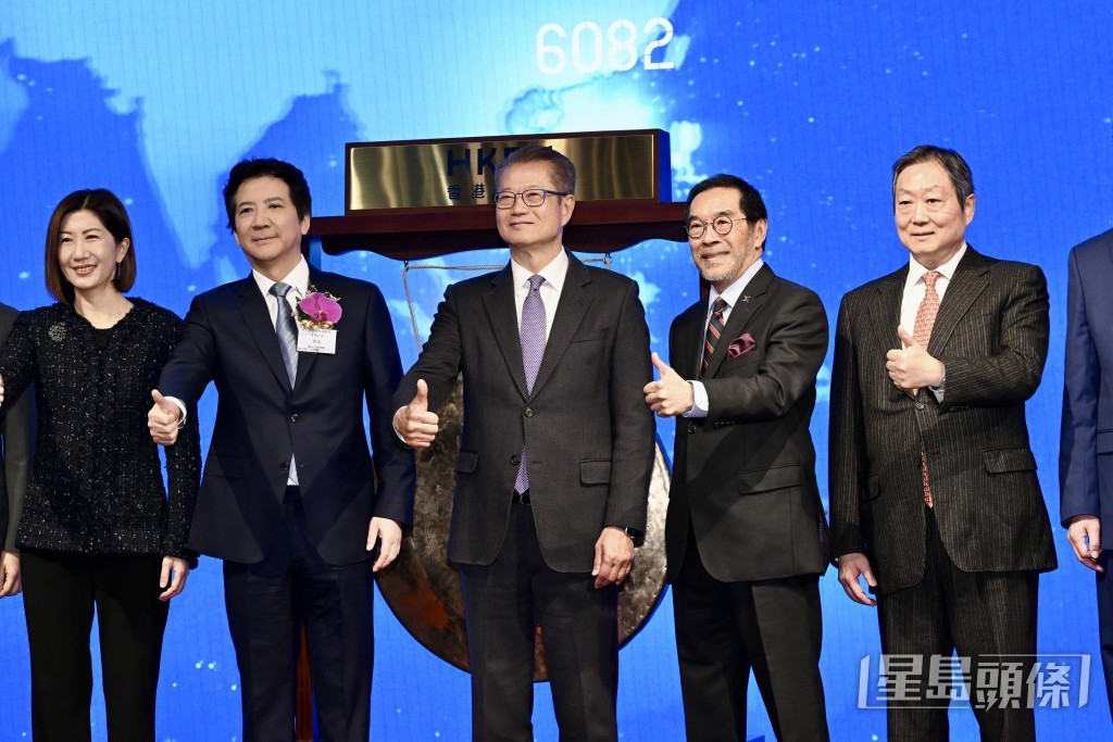 多名政府官员出席壁仞科技上市仪式。  刘骏轩 摄