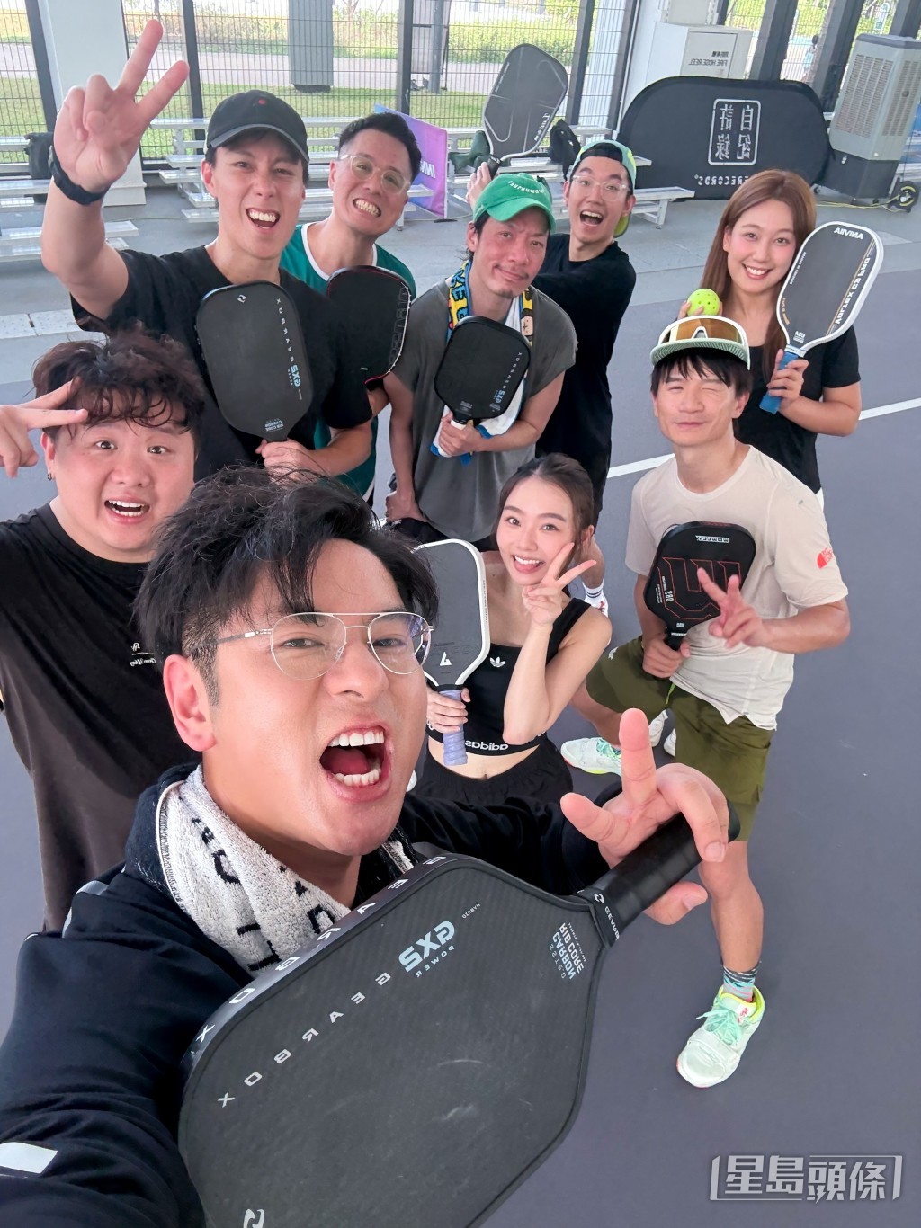 匹克球「明星邀請賽」,Alfred、肥仔、釗峰、黃淑蔓、強尼、陳安立、葛綽瑤、Sam@世界認真組織等切磋球技。 匹克球「明星邀請賽」,Alfred、肥仔、釗峰、黃淑蔓、強尼、陳安立、葛綽瑤、Sam@世界認真組織等切磋球技。