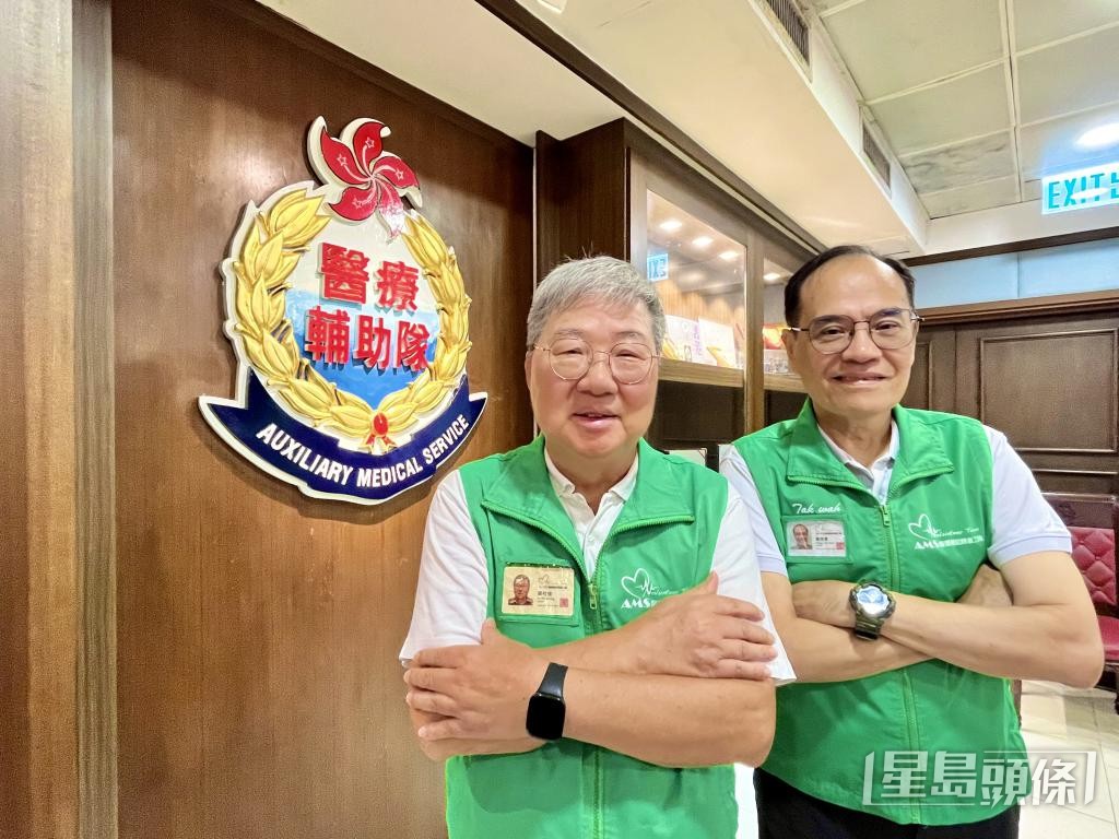 蘇社強與黃德華曾於颱風愛倫、嘉利大廈大火及沙士疫症期間當值，見證本港多場重大事故。