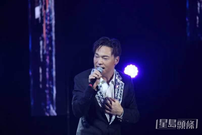 方俊以广东歌《一生不变》出战决赛。 方俊以广东歌《一生不变》出战决赛。