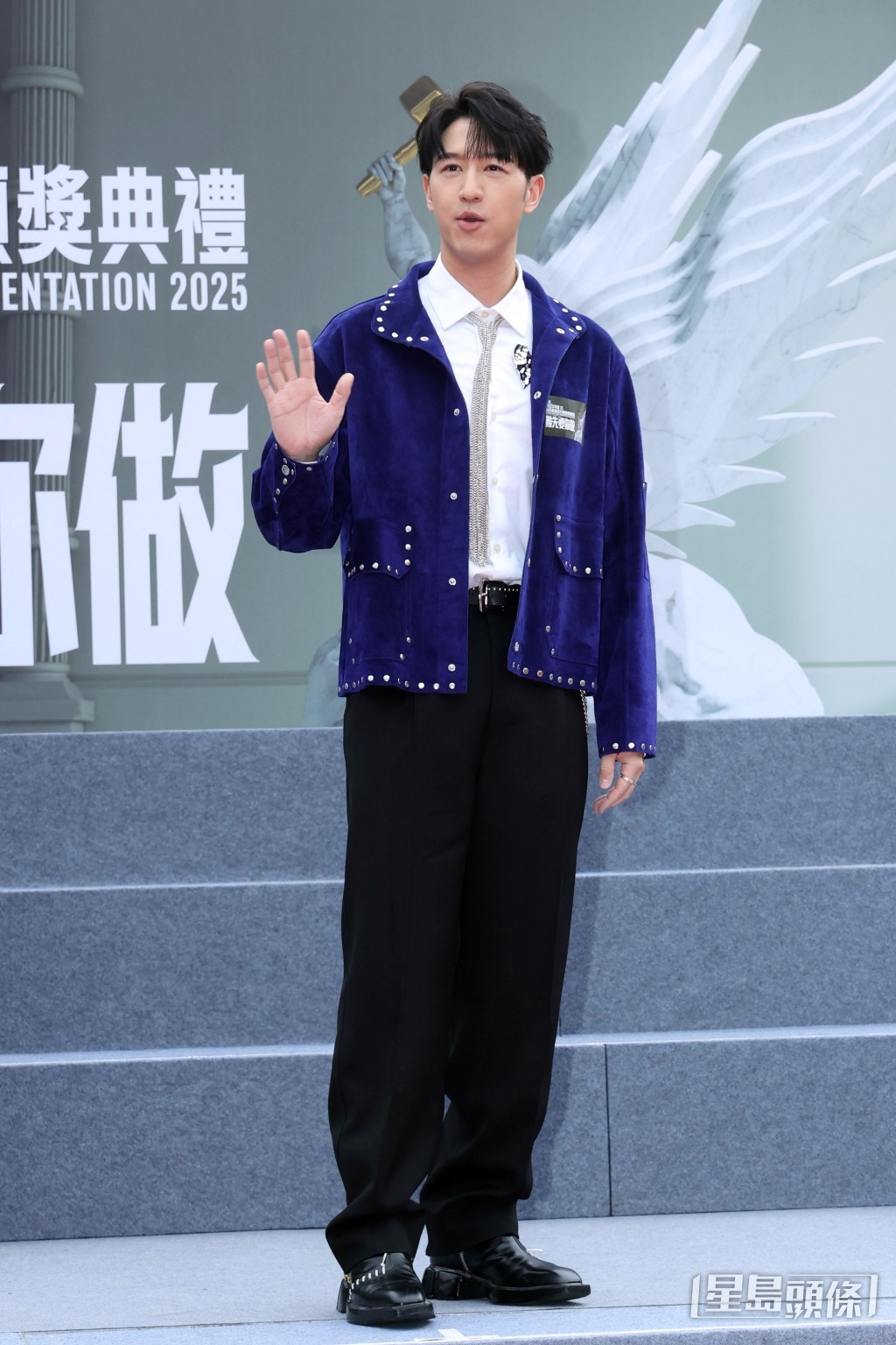 去年未能願奪男歌手金獎的Jay，今年再接再厲。