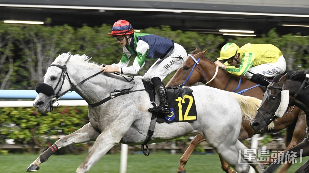 「电玩精英」最近接连在谷草千二米赢马及上名。