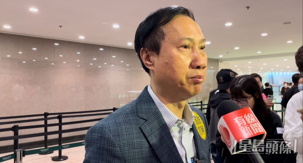 美聯住宅部行政總裁布少明表示,項目坐擁地利及港鐵交通優勢,故吸引大批買家垂青,大幅超額認購。 美聯住宅部行政總裁布少明表示,項目坐擁地利及港鐵交通優勢,故吸引大批買家垂青,大幅超額認購。