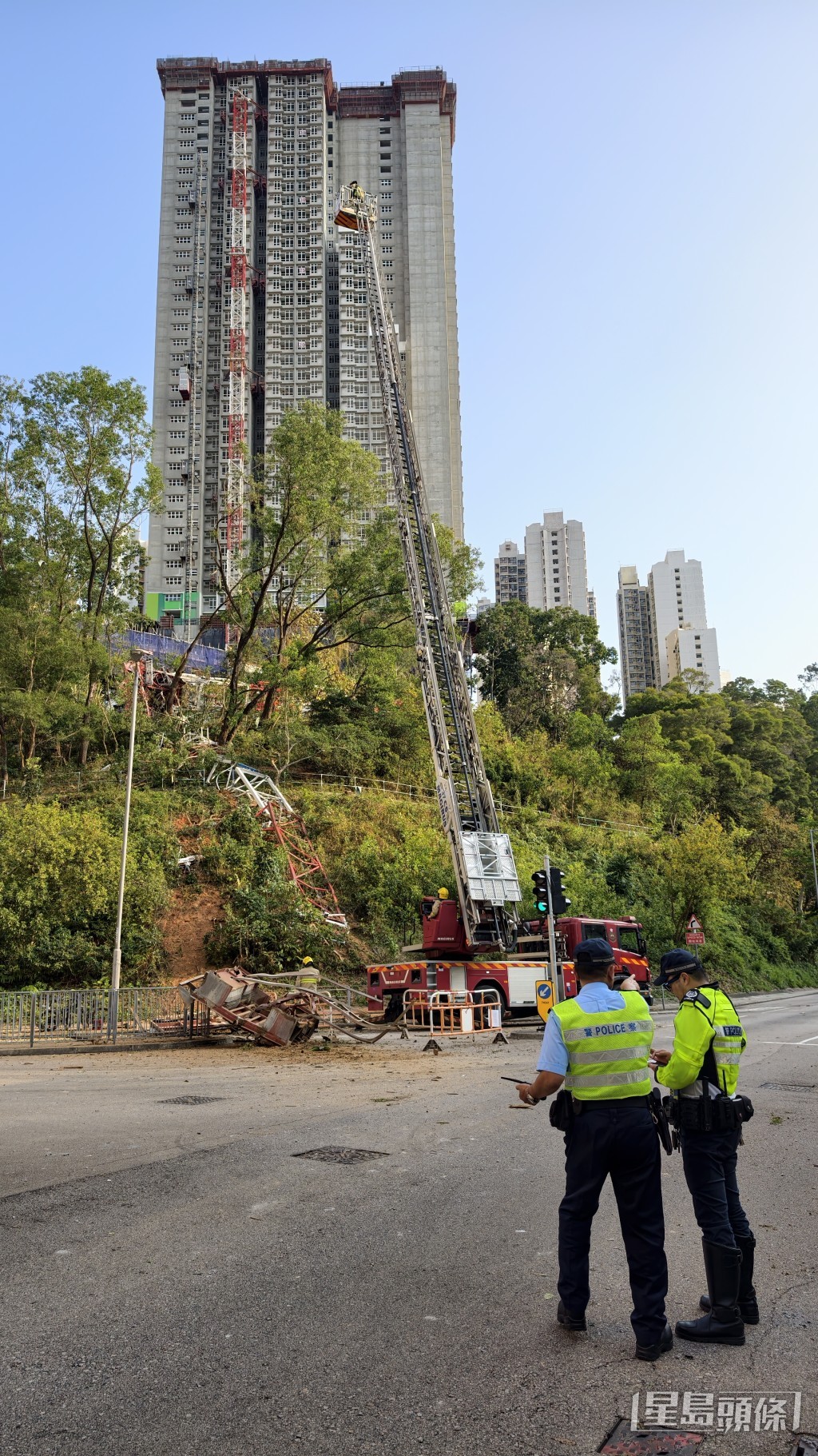 現場交通受阻。