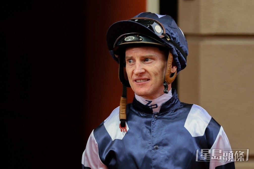 潘頓迄今在港累積一千八百一十八場頭馬,今次將力爭首度揚威香港經典一哩賽。 潘頓迄今在港累積一千八百一十八場頭馬,今次將力爭首度揚威香港經典一哩賽。