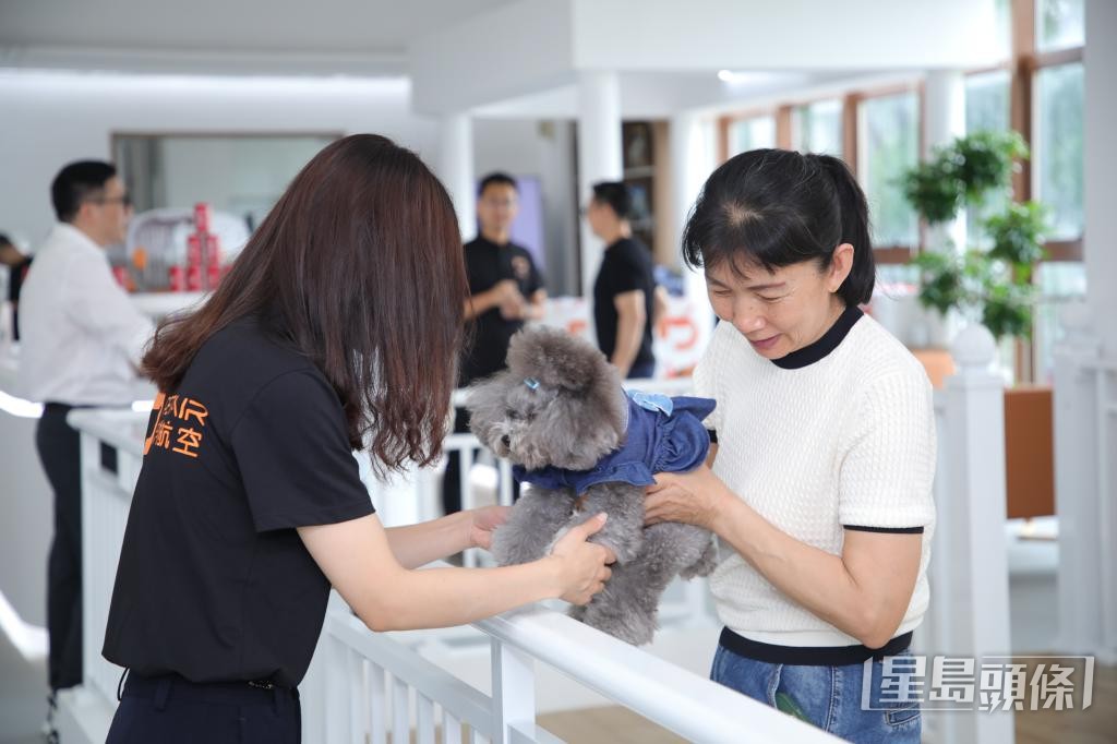 上月初,全國首個「寵物候機廳」在深圳機場啟用。 上月初,全國首個「寵物候機廳」在深圳機場啟用。