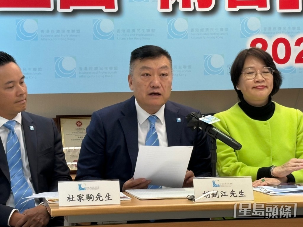 胡剑江建议充分利用横琴粤澳深度合作区的区位、政策与资源优势，打造具规模的国家航天教育基地。